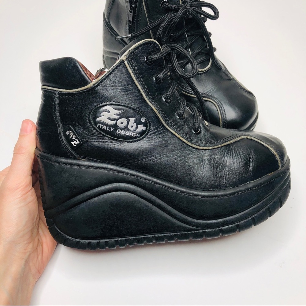 1990s Vintage Goth Platform Lace Up Leather Boots - Picture 2 of 6